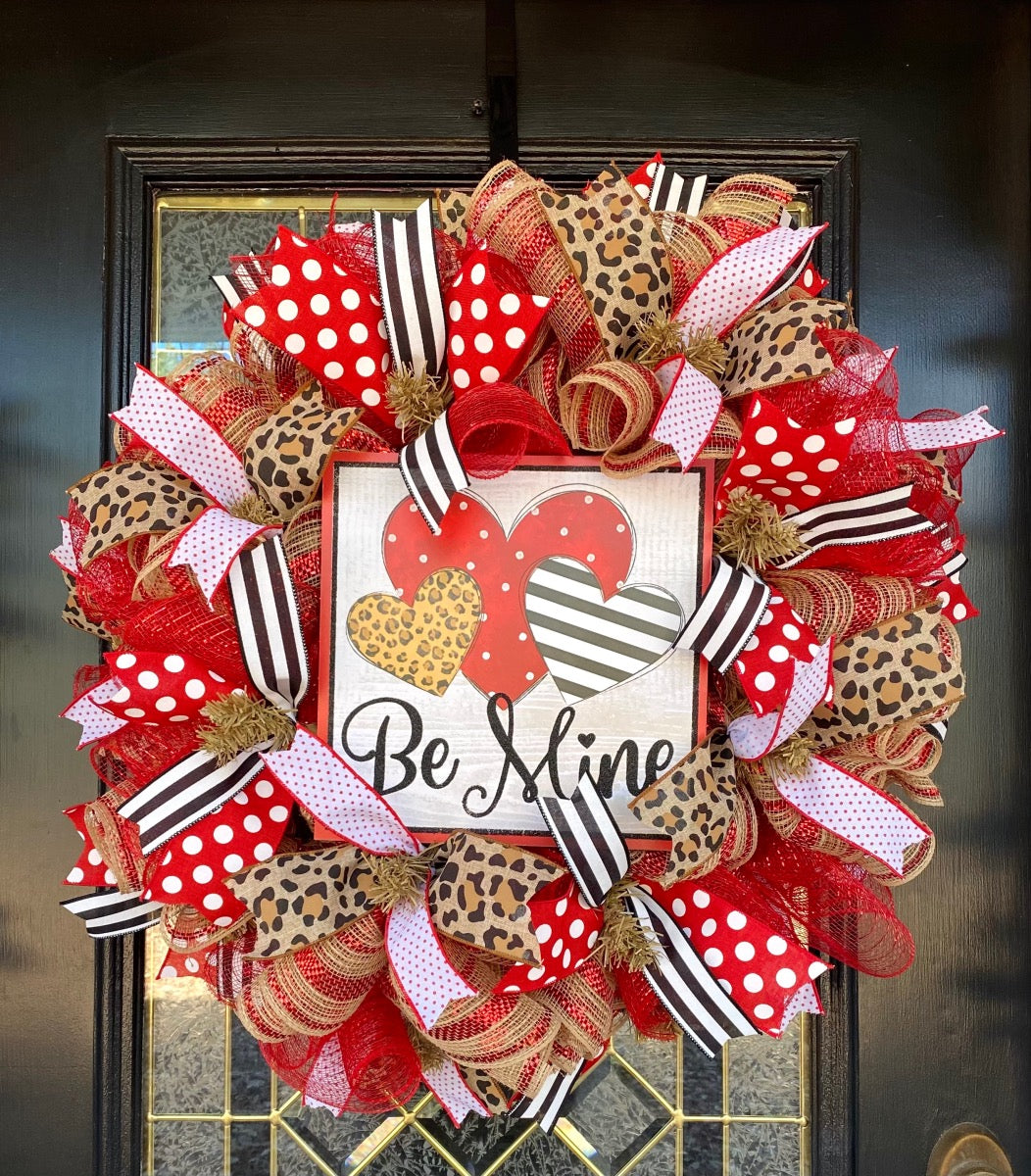 Be Mine Valentine Gnome DIY Wreath Kit, Wreath Supplies, Craft Supplie –  Burlap Bowtique
