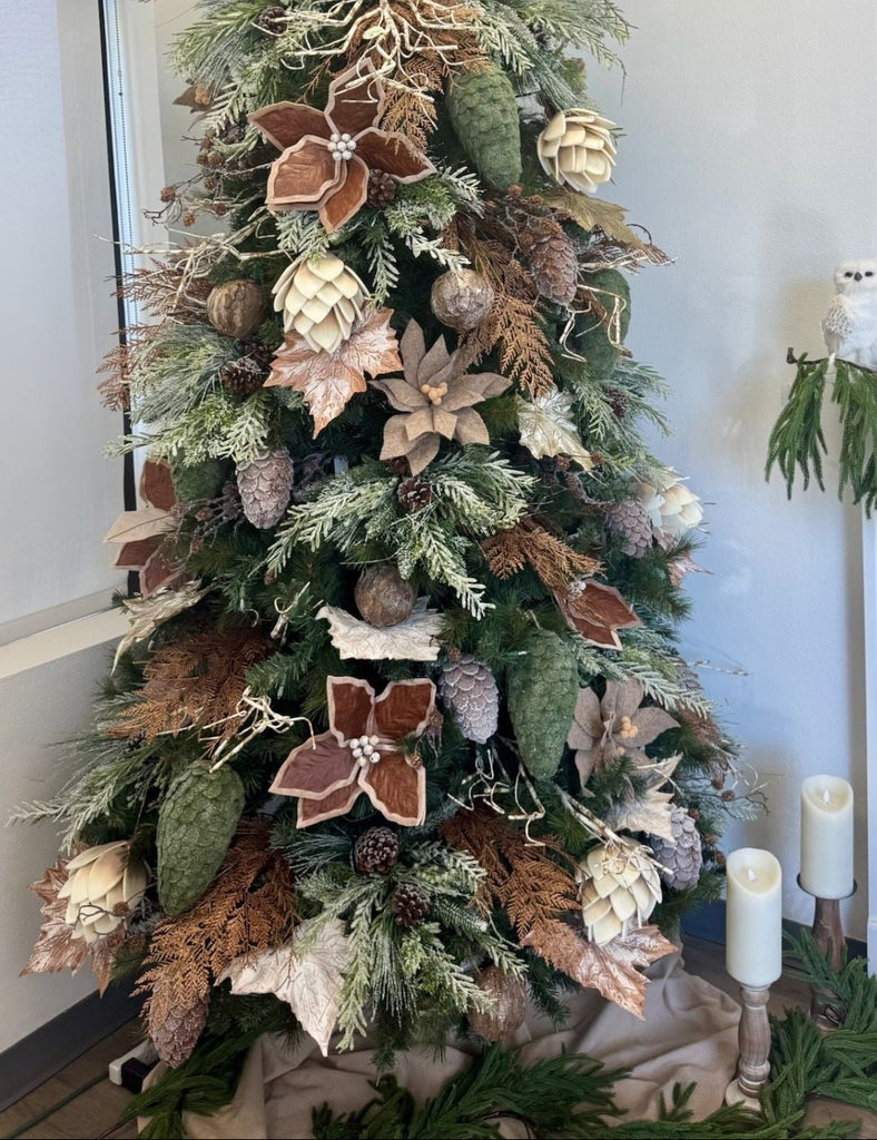 Woodland Lodge Tree - The Wreath Shop